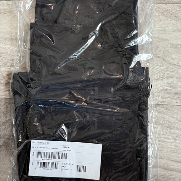 100% Authentic Alo Yoga Airbrush High-Waist Bootcut Legging Size XS Full 28” - Picture 6 of 7